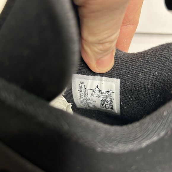Nike Air Jordan 4 Retro “White Thunder” 2024 main image 4